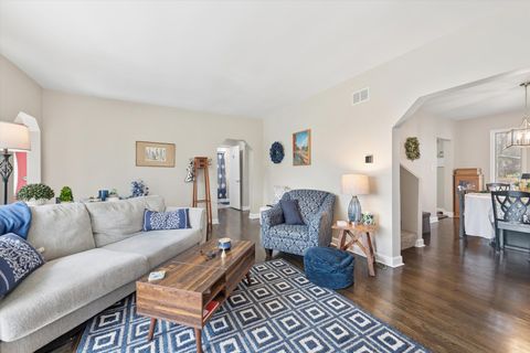 Tiny photo for 124 E Jackson Street, Villa Park, IL 60181 (MLS # 12607024)