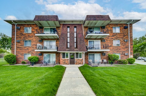 Photo of 5701 129th Street #2D, Crestwood, IL 60418 (MLS # 12662878)
