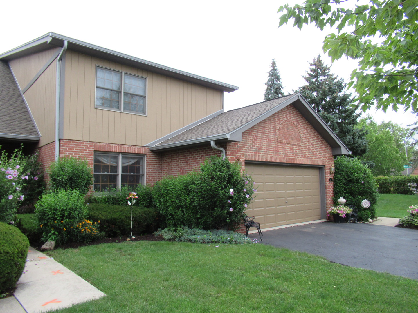 201 Woodland Way