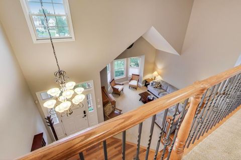 Tiny photo for 4 Daybreak Terrace, Buffalo Grove, IL 60089 (MLS # 12495044)