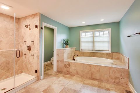 Tiny photo for 4 Daybreak Terrace, Buffalo Grove, IL 60089 (MLS # 12495044)