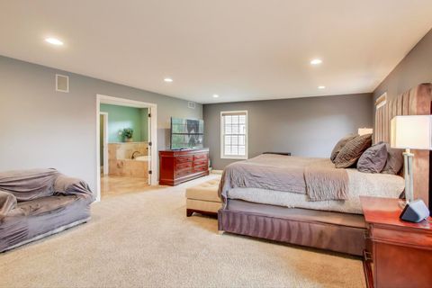Tiny photo for 4 Daybreak Terrace, Buffalo Grove, IL 60089 (MLS # 12495044)