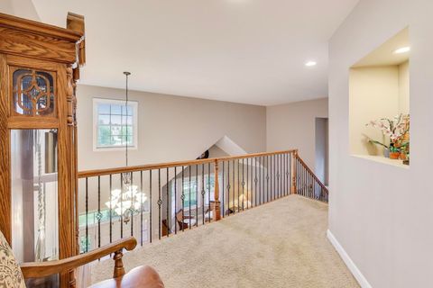 Tiny photo for 4 Daybreak Terrace, Buffalo Grove, IL 60089 (MLS # 12495044)