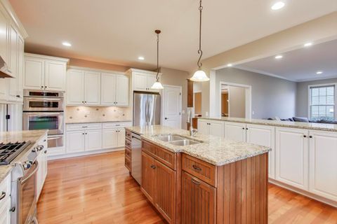 Tiny photo for 4 Daybreak Terrace, Buffalo Grove, IL 60089 (MLS # 12495044)