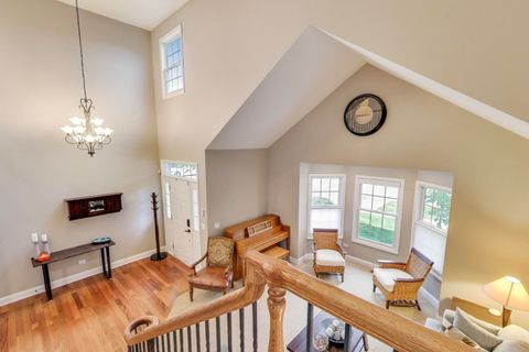 Tiny photo for 4 Daybreak Terrace, Buffalo Grove, IL 60089 (MLS # 12495044)