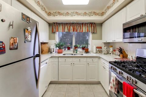 Tiny photo for 710 Creekside Drive #104A, Mount Prospect, IL 60056 (MLS # 12593179)