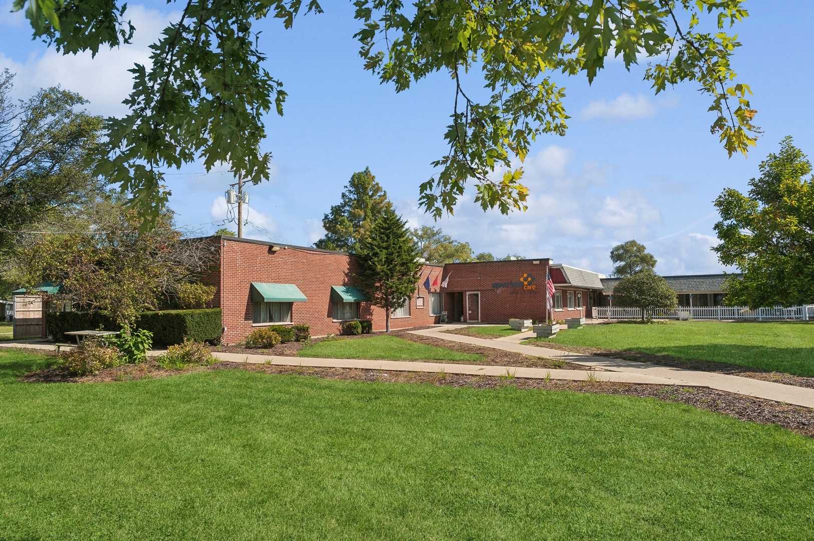 323 Oak Ridge Avenue