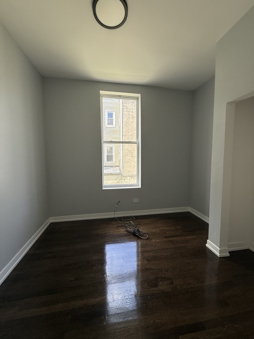 4842 W Fulton Street