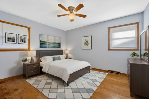 Tiny photo for 11257 S Pacific Drive, Worth, IL 60482 (MLS # 12537053)