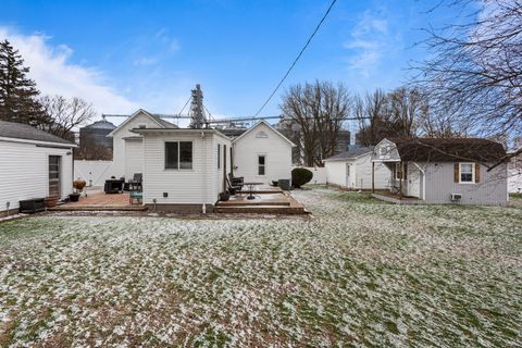 Tiny photo for 306 Shimp Street, Milmine, IL 61855 (MLS # 12588553)