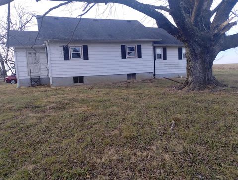 Photo of 3936 W Sycamore Street, Carterville, IL 62918 (MLS # EB457079)