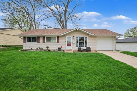 Photo of 458 Berkshire Avenue, Romeoville, IL 60446 (MLS # 12634043)