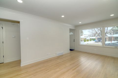 Tiny photo for 324 Parkside Avenue, Itasca, IL 60143 (MLS # 12529348)