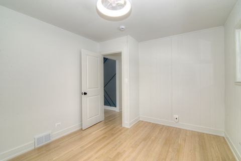 Tiny photo for 324 Parkside Avenue, Itasca, IL 60143 (MLS # 12529348)