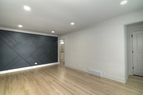 Tiny photo for 324 Parkside Avenue, Itasca, IL 60143 (MLS # 12529348)