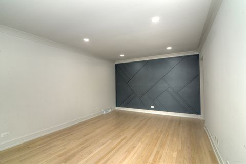 Tiny photo for 324 Parkside Avenue, Itasca, IL 60143 (MLS # 12529348)