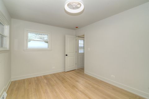 Tiny photo for 324 Parkside Avenue, Itasca, IL 60143 (MLS # 12529348)