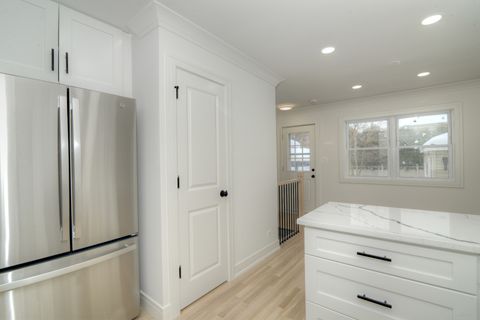 Tiny photo for 324 Parkside Avenue, Itasca, IL 60143 (MLS # 12529348)