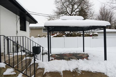 Tiny photo for 324 Parkside Avenue, Itasca, IL 60143 (MLS # 12529348)