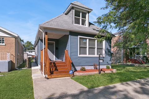 Photo of 9610 S Wallace Street, Chicago, IL 60628 (MLS # 12478841)