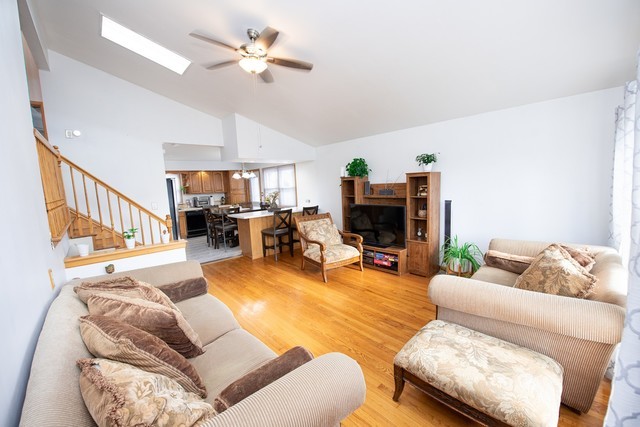 12507 S Tripp Avenue