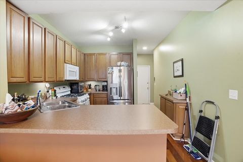 Tiny photo for 529 Shakespeare Drive, Grayslake, IL 60030 (MLS # 12596413)