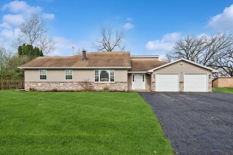 Tiny photo for 2 Division Street, Bristol, IL 60512 (MLS # 12620104)