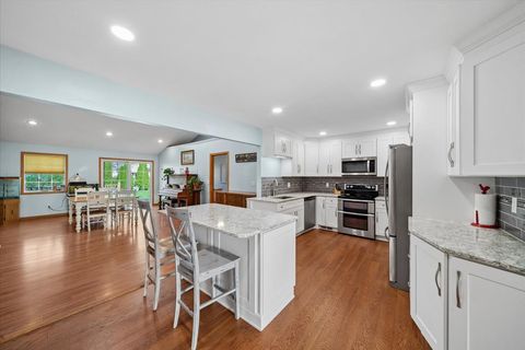 Tiny photo for 2 Division Street, Bristol, IL 60512 (MLS # 12620104)