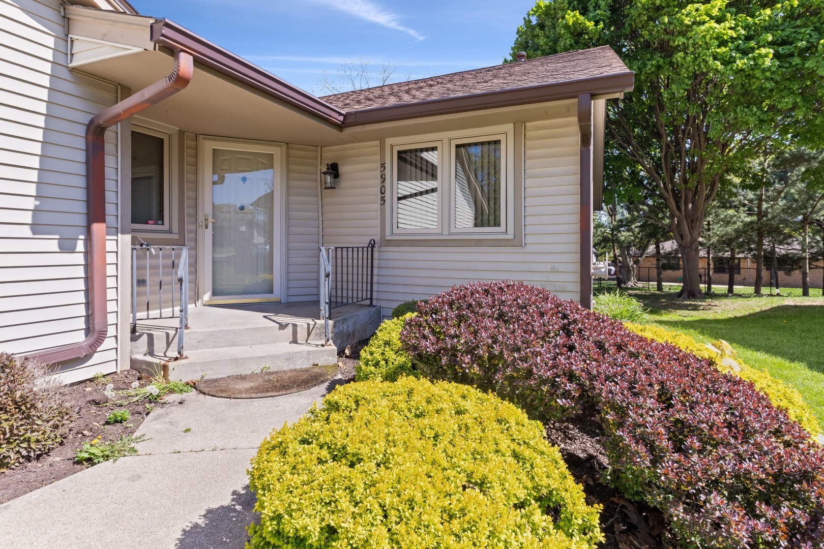 5905 Elaine Drive 6