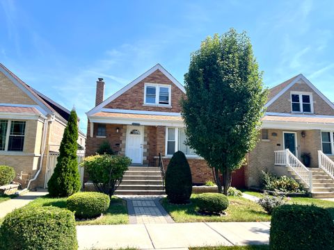 Photo of 4719 S Tripp Avenue, Chicago, IL 60632 (MLS # 12473102)
