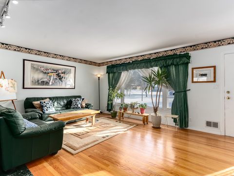 Tiny photo for 178 Brookhill Road, Libertyville, IL 60048 (MLS # 12561899)