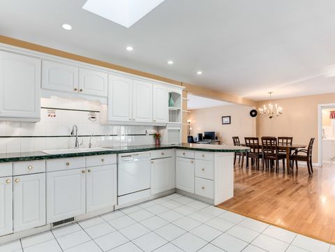 Tiny photo for 178 Brookhill Road, Libertyville, IL 60048 (MLS # 12561899)