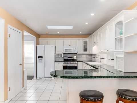 Tiny photo for 178 Brookhill Road, Libertyville, IL 60048 (MLS # 12561899)