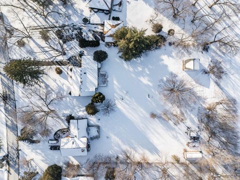 Tiny photo for 178 Brookhill Road, Libertyville, IL 60048 (MLS # 12561899)