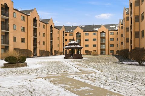 Tiny photo for 7420 W Lawrence Avenue #212, Harwood Heights, IL 60706 (MLS # 12554306)