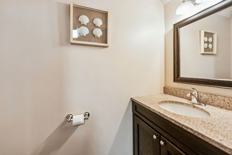 Tiny photo for 48 Arboretum Drive #253, Lombard, IL 60148 (MLS # 12568927)