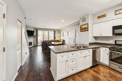 Tiny photo for 48 Arboretum Drive #253, Lombard, IL 60148 (MLS # 12568927)