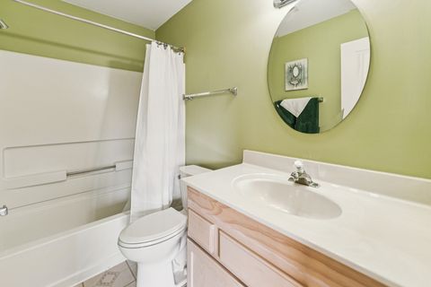 Tiny photo for 48 Arboretum Drive #253, Lombard, IL 60148 (MLS # 12568927)