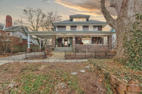 Tiny photo for 707 W Main Street, Urbana, IL 61801 (MLS # 12529872)