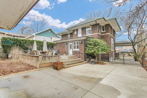 Tiny photo for 707 W Main Street, Urbana, IL 61801 (MLS # 12529872)