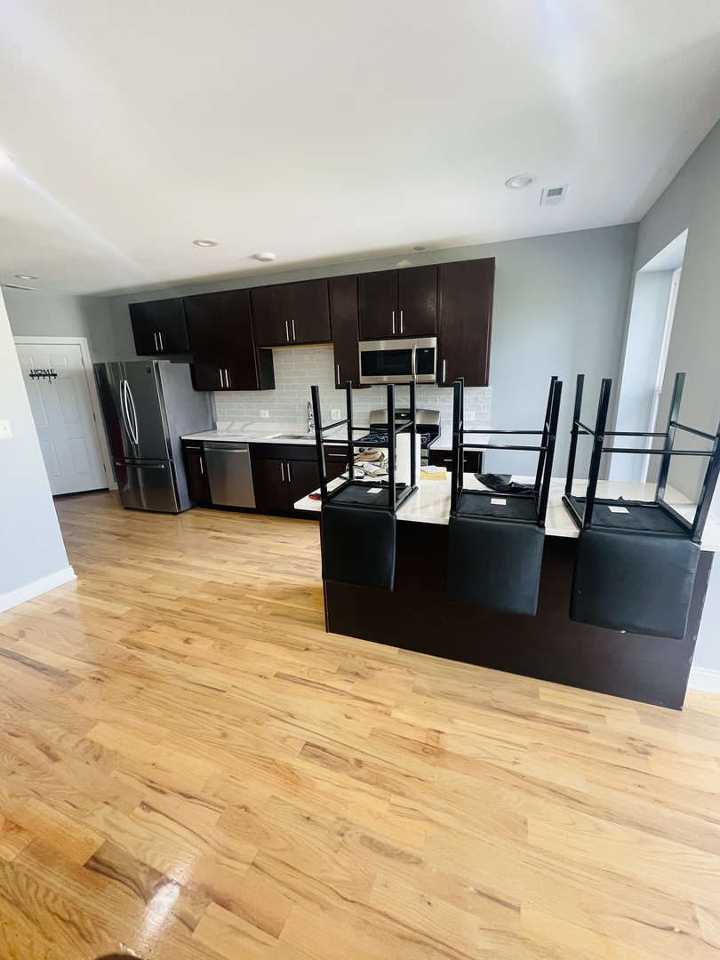 1411 E 67th Place 3E