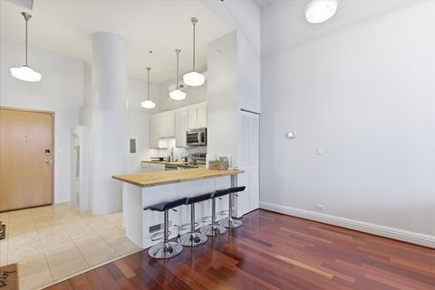 Tiny photo for 801 S Wells Street #1006, Chicago, IL 60607 (MLS # 12569953)