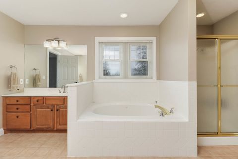 Tiny photo for 4 Scofield Court, Bloomington, IL 61704 (MLS # 12537439)