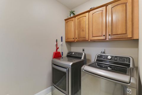 Tiny photo for 4 Scofield Court, Bloomington, IL 61704 (MLS # 12537439)