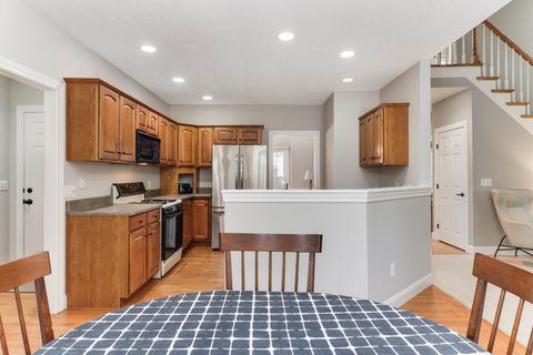 Tiny photo for 4 Scofield Court, Bloomington, IL 61704 (MLS # 12537439)