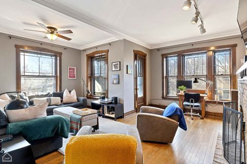 Tiny photo for 6619 N Glenwood Avenue #2S, Chicago, IL 60626 (MLS # 12629950)