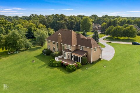 Tiny photo for 6709 Oakwood Manor Drive, Crystal Lake, IL 60012 (MLS # 12612243)