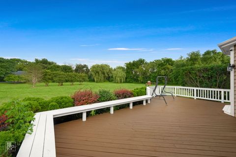Tiny photo for 6709 Oakwood Manor Drive, Crystal Lake, IL 60012 (MLS # 12612243)