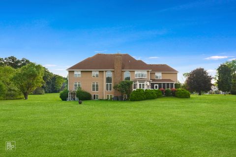 Tiny photo for 6709 Oakwood Manor Drive, Crystal Lake, IL 60012 (MLS # 12612243)