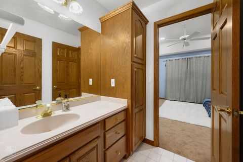 Tiny photo for 6709 Oakwood Manor Drive, Crystal Lake, IL 60012 (MLS # 12612243)